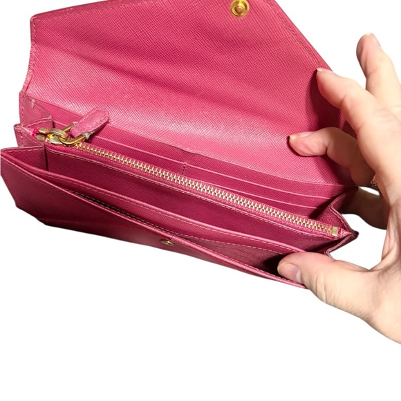 Prada Fuchsia Pink Leather Wallet color fade a bit as shown Vintage - Picture 4 of 8